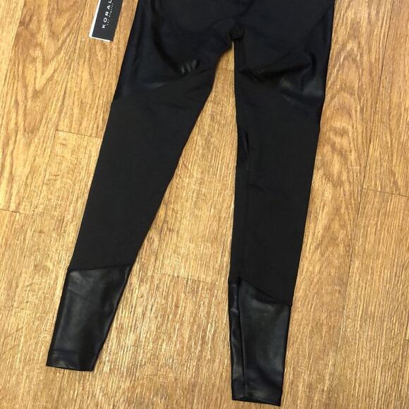 Koral Lustrous Infinity Maternity Legging in Black Size XS - Picture 10 of 14